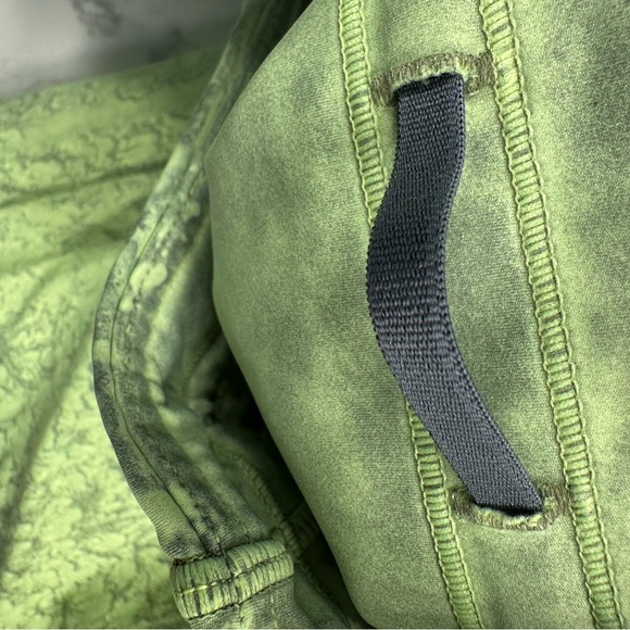 💚Lululemon  Activewear Legging 💚 - Picture 9 of 12